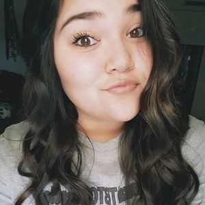 Meet your Posher, Alyssa